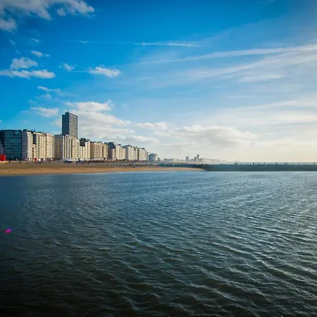 アパート Bel Air - Cosy With Amazing Seaview T6 オステンド